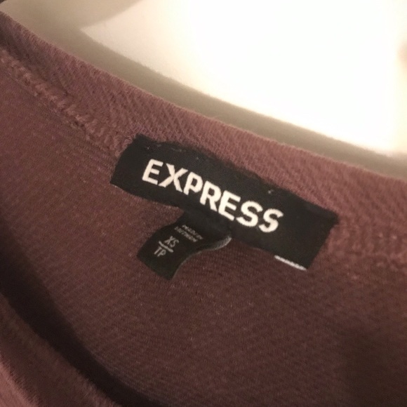 Express Petite Textured Short Bell Sleeve Top - Picture 3 of 5